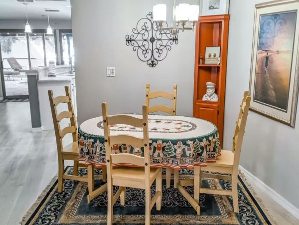 Beautiful Pool Vacation Home in Nokomis