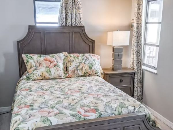 Beautiful Pool Vacation Home in Nokomis