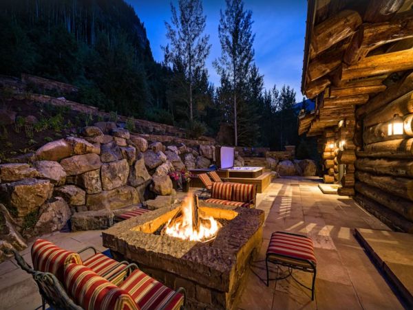Amazing Mountain View Lodging in Vail Sleeps 12 Guests