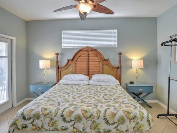 Charming Vacation Pool Home in Destin Sleeps 24 Guests