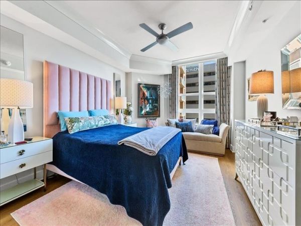 Chic Vacation Condo in Sarasota with Pool and Hot Tub