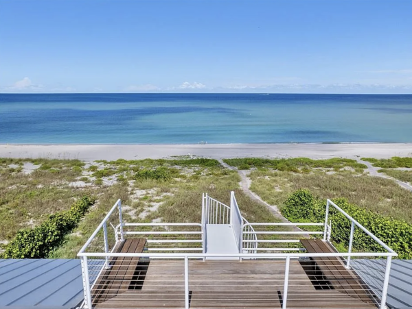 Beachfront Vacation Rental in Captiva 7 Bedrooms Sleeps 16