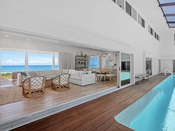 Beachfront Vacation Rental in Captiva 7 Bedrooms Sleeps 16