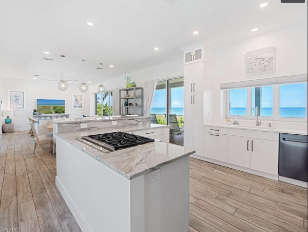 Beachfront Vacation Rental in Captiva 7 Bedrooms Sleeps 16