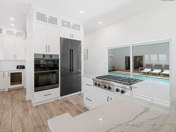 Beachfront Vacation Rental in Captiva 7 Bedrooms Sleeps 16