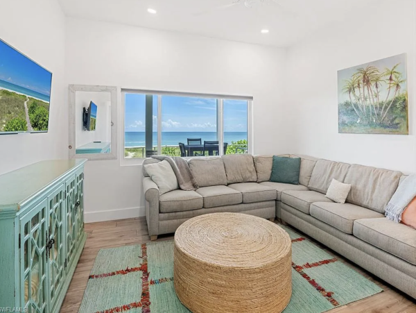 Beachfront Vacation Rental in Captiva 7 Bedrooms Sleeps 16
