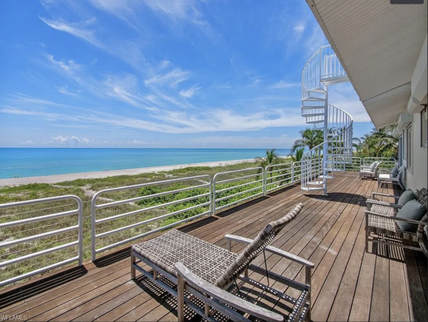 Beachfront Vacation Rental in Captiva 7 Bedrooms Sleeps 16
