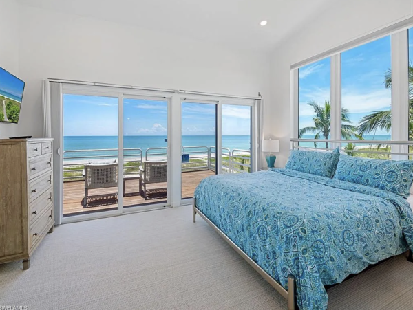 Beachfront Vacation Rental in Captiva 7 Bedrooms Sleeps 16