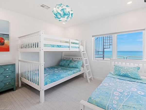 Beachfront Vacation Rental in Captiva 7 Bedrooms Sleeps 16