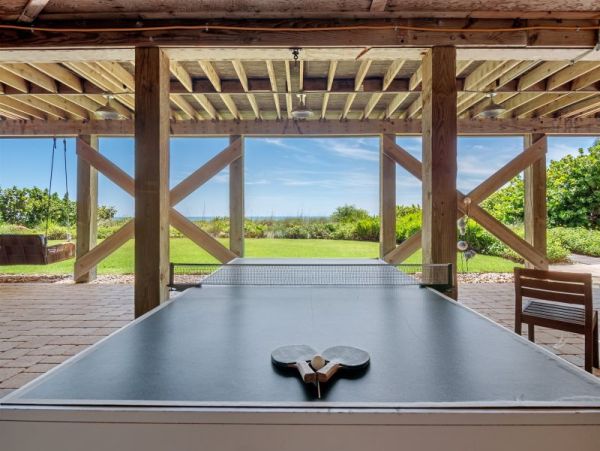 Beachfront Vacation Rental in Captiva 7 Bedrooms Sleeps 16
