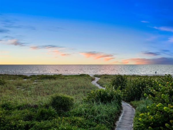 Beachfront Vacation Rental in Captiva 7 Bedrooms Sleeps 16