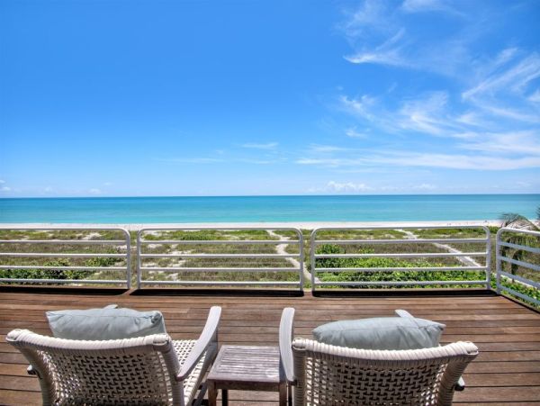 Beachfront Vacation Rental in Captiva 7 Bedrooms Sleeps 16