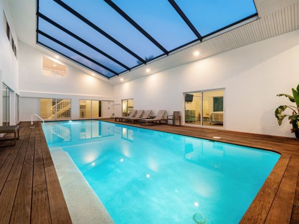 Beachfront Vacation Rental in Captiva 7 Bedrooms Sleeps 16
