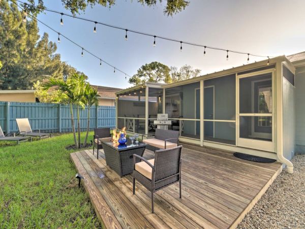 Modern Sarasota Rental Near Beaches with Fire Pit & Lanai