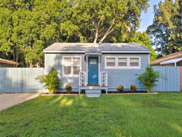 Modern Sarasota Rental Near Beaches with Fire Pit & Lanai