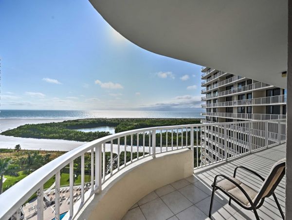 Marco Island Vacation Condo Walk Out to Beach Gulf Views