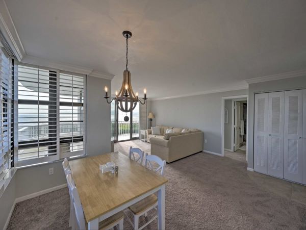 Marco Island Vacation Condo Walk Out to Beach Gulf Views