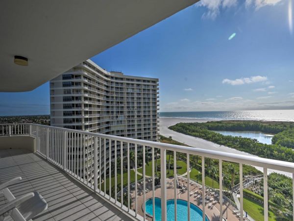 Marco Island Vacation Condo Walk Out to Beach Gulf Views