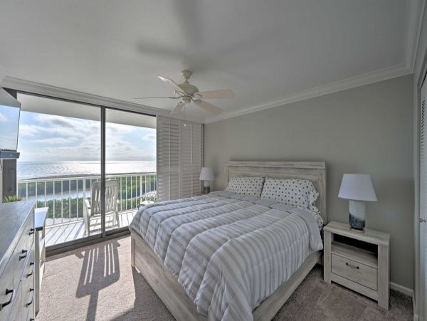Marco Island Vacation Condo Walk Out to Beach Gulf Views