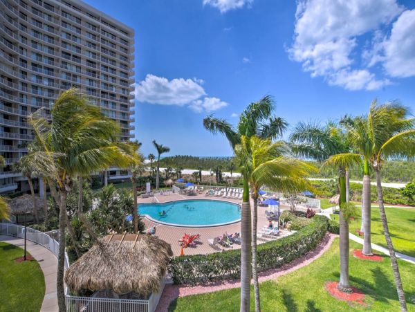 Marco Island Vacation Condo Walk Out to Beach Gulf Views