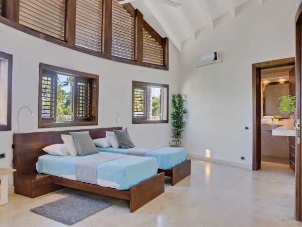 Gorgeous 11 Bedroom Vacation Rental with Great Amenities