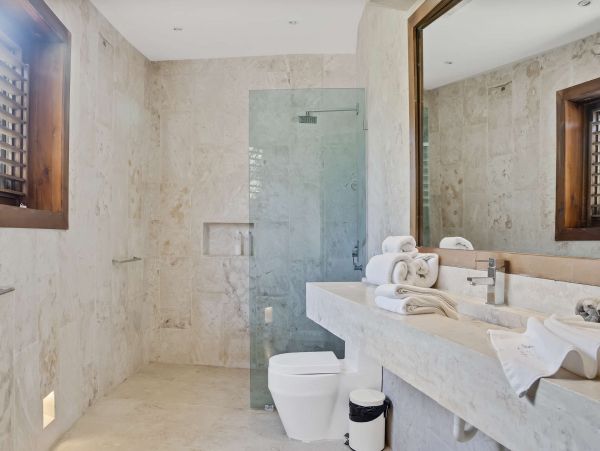 Gorgeous 11 Bedroom Vacation Rental with Great Amenities