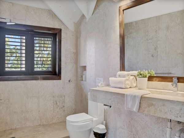Gorgeous 11 Bedroom Vacation Rental with Great Amenities