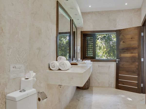 Gorgeous 11 Bedroom Vacation Rental with Great Amenities