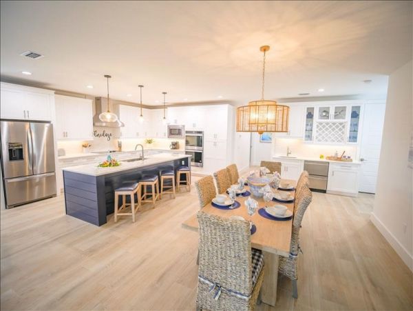 6 Bedroom Bradenton Beach Private Pool Home