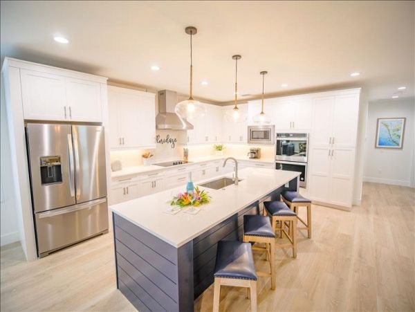 6 Bedroom Bradenton Beach Private Pool Home