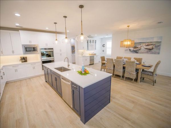 6 Bedroom Bradenton Beach Private Pool Home