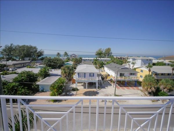 6 Bedroom Bradenton Beach Private Pool Home