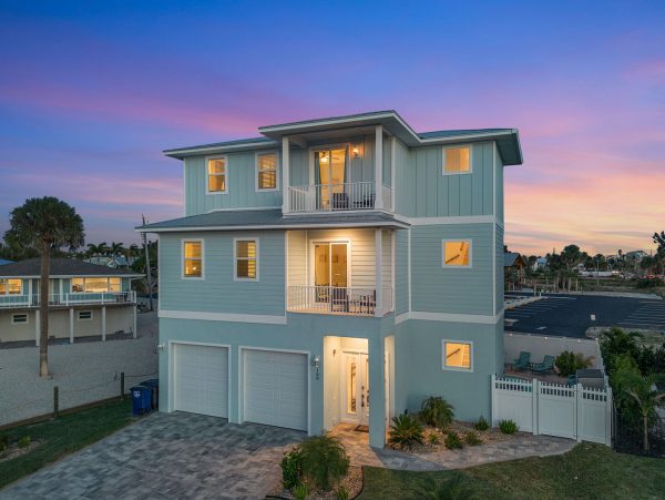 New Arrival Fort Myers Steps to Beach  Getaway with Private Beach Access and Gulf Views & Pool!