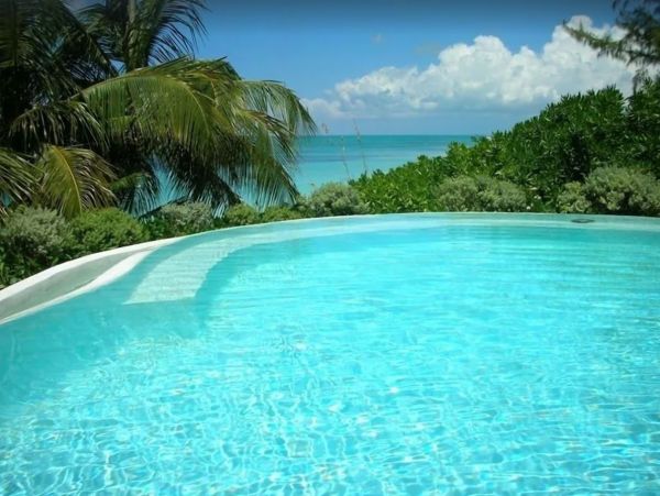 Private Vacation Villa Directly on the World´s Best Beach Grace Bay