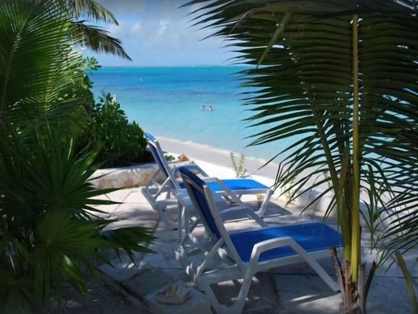 Private Vacation Villa Directly on the World´s Best Beach Grace Bay