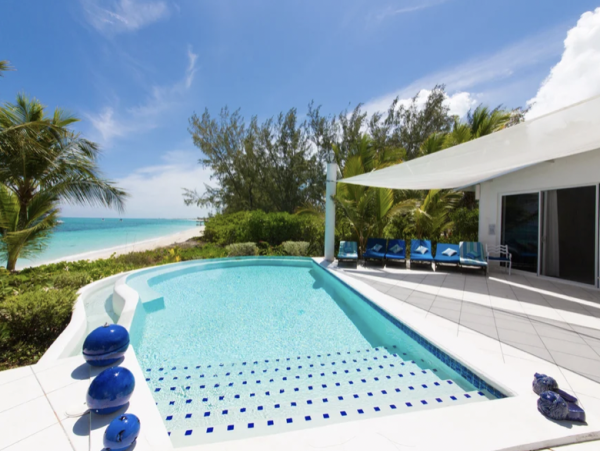 Private Vacation Villa Directly on the World´s Best Beach Grace Bay