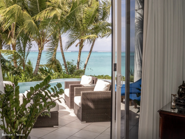 Private Vacation Villa Directly on the World´s Best Beach Grace Bay