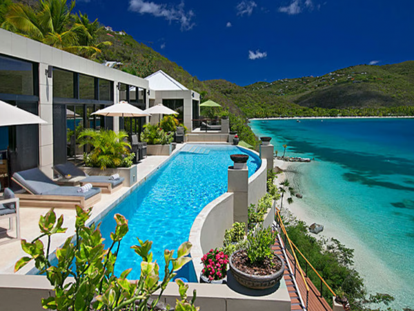 Gorgeous 9 Bedroom Vacation Home with Amazing Amenities