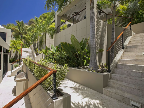 Gorgeous 9 Bedroom Vacation Home with Amazing Amenities