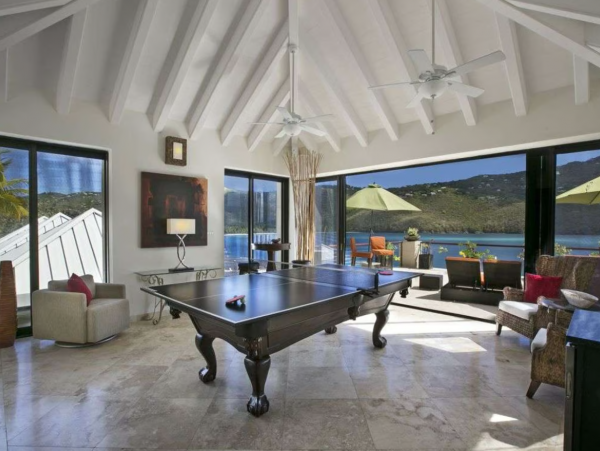 Gorgeous 9 Bedroom Vacation Home with Amazing Amenities
