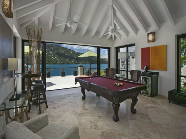Gorgeous 9 Bedroom Vacation Home with Amazing Amenities