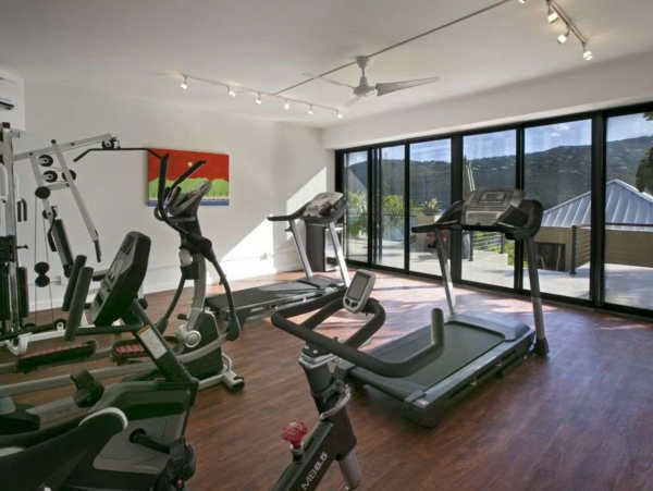 Gorgeous 9 Bedroom Vacation Home with Amazing Amenities