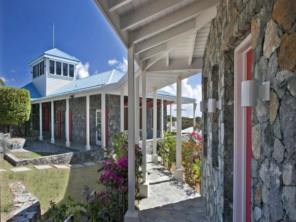 St. Thomas Home 1003795