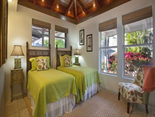 St. Thomas Home 1003795