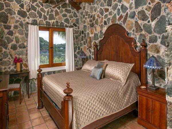 St. John Home 1003799