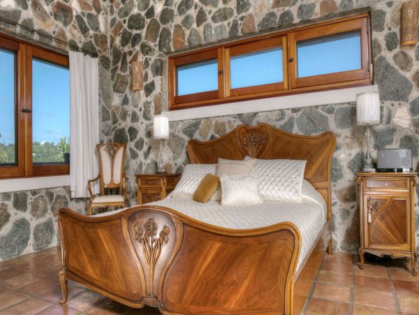 St. John Home 1003799