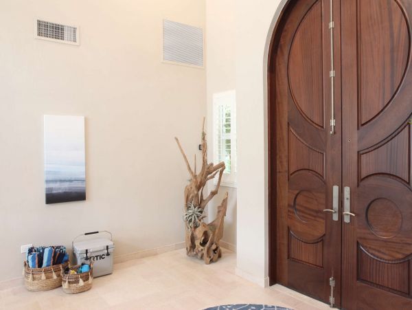 St. Thomas Home 1003802