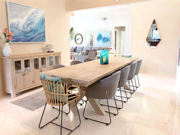 St. Thomas Home 1003802