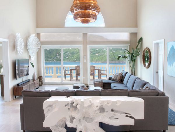 St. Thomas Home 1003802