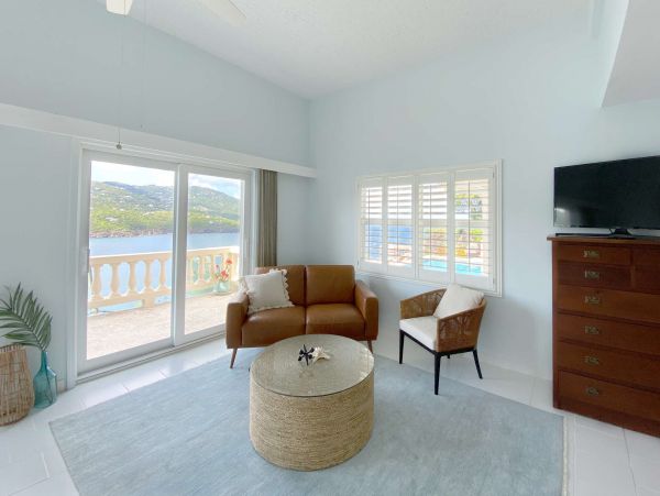 St. Thomas Home 1003802